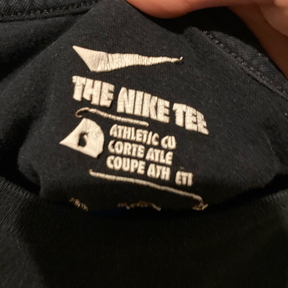 5 Nike shirts for $20 - Picture 12 of 16